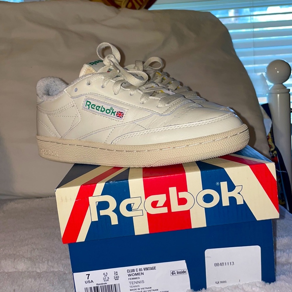 Women’s Reeboks size 7